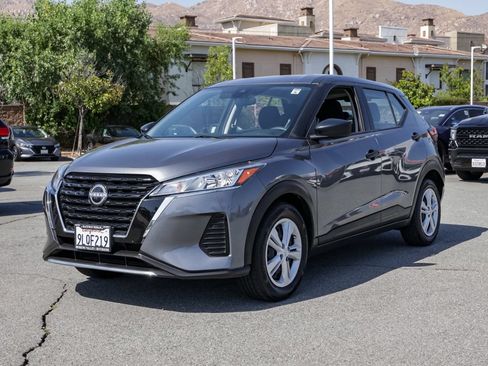 Used 2024 Nissan Kicks S FWD image 8