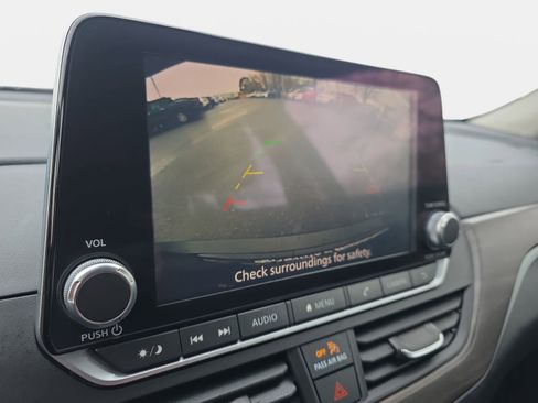 Used 2024 Nissan Altima 2.5 SV image 22