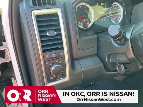 Used 2021 RAM 1500 Classic SLT image 25