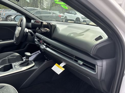 New 2025 Kia K4 GT-Line image 38