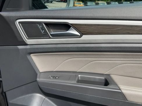 Certified 2023 Volkswagen Atlas SE w/ Panoramic Sunroof Package AWD/4WD image 34