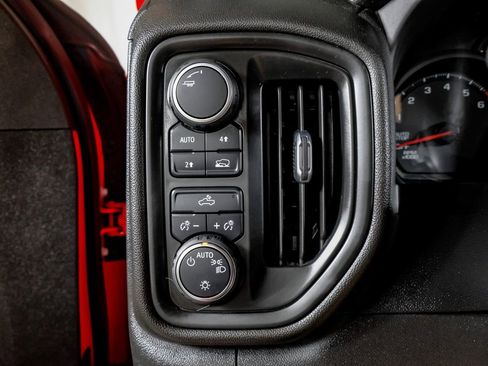 Used 2022 Chevrolet Silverado 1500 Custom AWD/4WD image 23