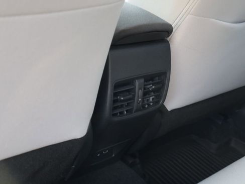 Used 2023 Toyota Corolla Cross LE image 13