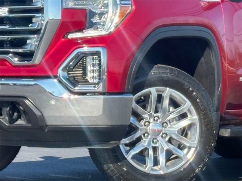 Certified 2022 GMC Sierra 1500 SLT w/ Driver Alert Package I image 5