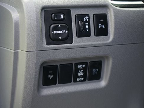 Used 2012 Toyota 4Runner SR5 w/ Convenience Pkg AWD/4WD image 15