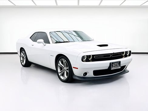 Used 2022 Dodge Challenger R/T image 3