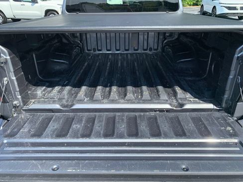 Used 2024 Nissan Frontier SV w/ Technology Package AWD/4WD image 23