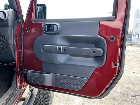 Used 2009 Jeep Wrangler Unlimited Rubicon w/ Trailer Tow Group AWD/4WD image 28