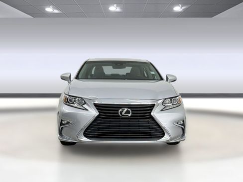 Used 2016 Lexus ES 350 w/ Premium Package w/Wood Trim FWD image 6