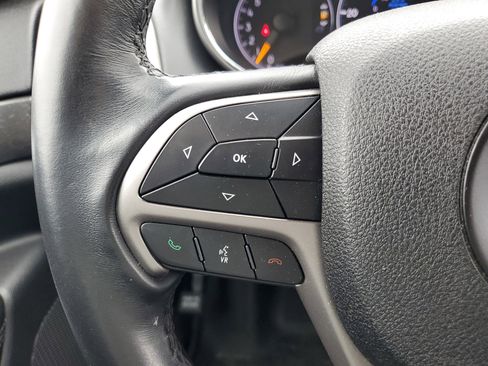 Used 2018 Jeep Grand Cherokee Laredo image 6