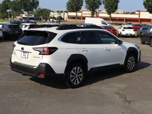 Certified 2025 Subaru Outback Premium AWD/4WD image 8