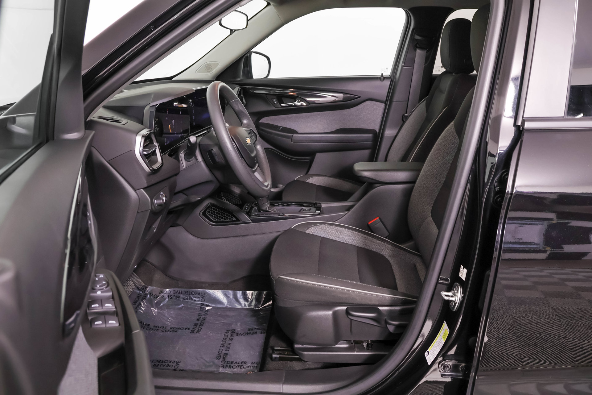 Used 2024 Chevrolet TrailBlazer LT w/ Driver Confidence Package FWD image 7