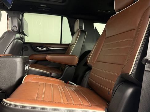 Used 2023 GMC Yukon Denali Ultimate AWD/4WD image 28