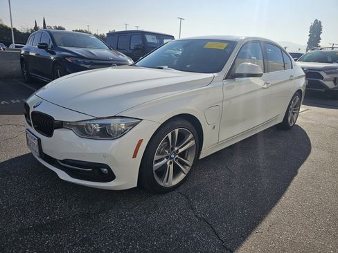 Used 2018 BMW 330e image 3