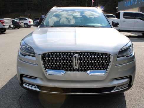 Used 2021 Lincoln Aviator Reserve w/ Equipment Group 201A image 8