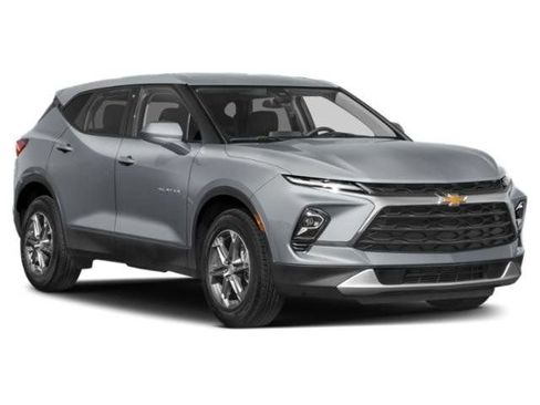 Used 2025 Chevrolet Blazer LT FWD image 9