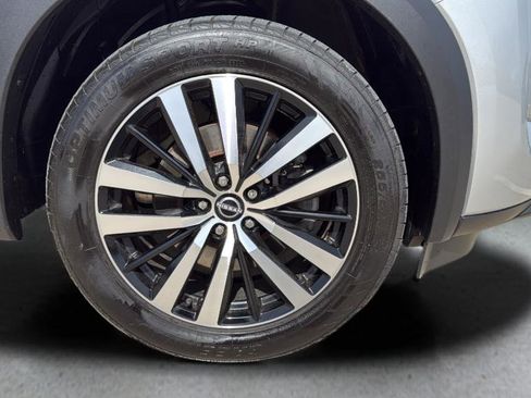 Used 2023 Nissan Pathfinder Platinum w/ Lighting Package (N93) image 12