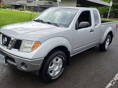 Used 2008 Nissan Frontier SE w/ SE Value Truck Pkg AWD/4WD image 1