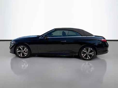Used 2025 Mercedes-Benz CLE 300 4MATIC Cabriolet image 2