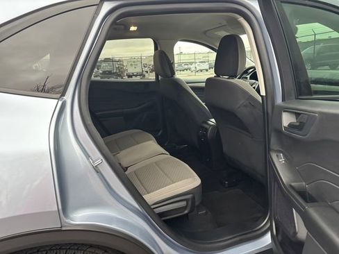 Certified 2022 Ford Escape SE w/ SE Sport Appearance Package image 11