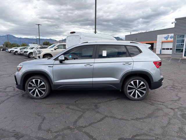 Used 2022 Volkswagen Taos SE FWD image 13
