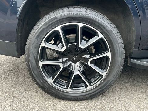 Used 2022 Chevrolet Tahoe RST w/ Luxury Package image 11