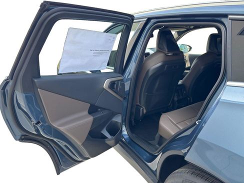 Used 2025 BMW X3 xDrive30i w/ Premium Package image 22