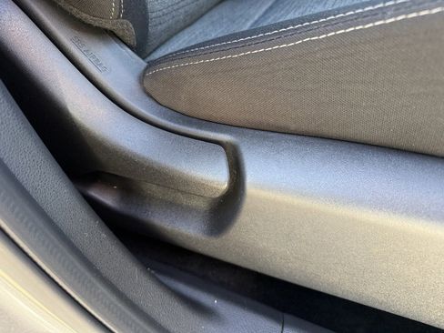 Used 2023 Nissan Rogue SV image 42