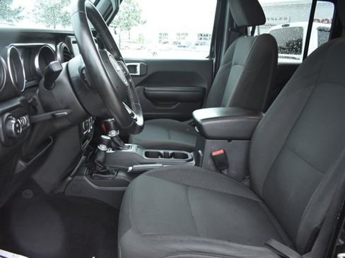 Used 2021 Jeep Gladiator Sport AWD/4WD image 14