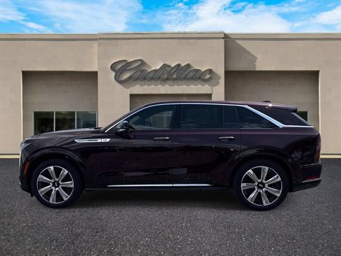 New 2025 Cadillac Escalade IQ Luxury 1 w/ Smart Trailering package AWD/4WD image 6