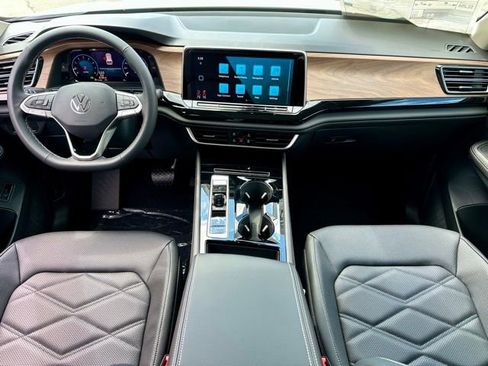 New 2026 Volkswagen Atlas SE FWD image 16