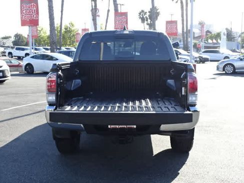 Certified 2023 Toyota Tacoma TRD Off-Road AWD/4WD image 15