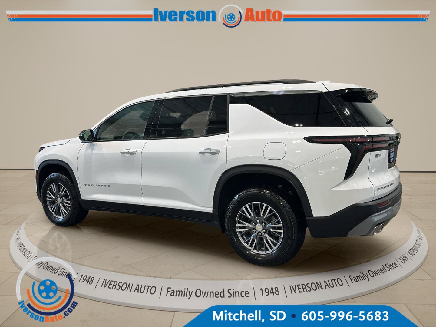 Used 2026 Chevrolet Traverse LT AWD/4WD image 5