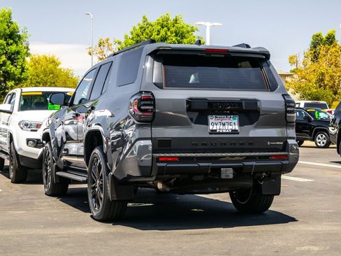 Used 2026 Toyota 4Runner Platinum AWD/4WD image 11