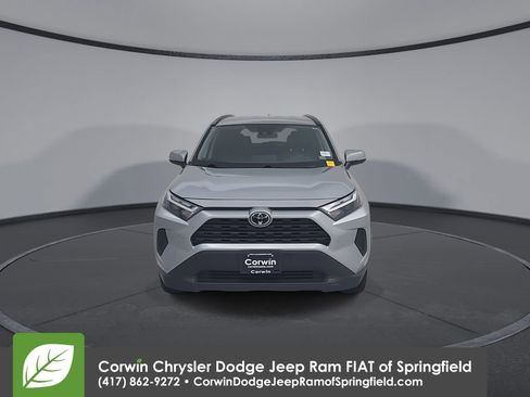 Used 2025 Toyota RAV4 XLE AWD/4WD image 5