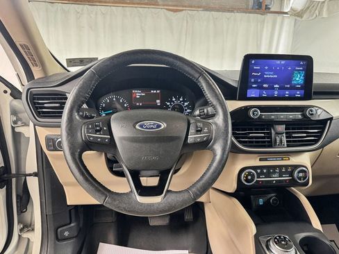 Used 2020 Ford Escape SEL AWD/4WD image 14