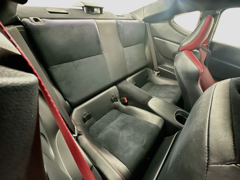 Used 2018 Subaru BRZ tS RWD image 29