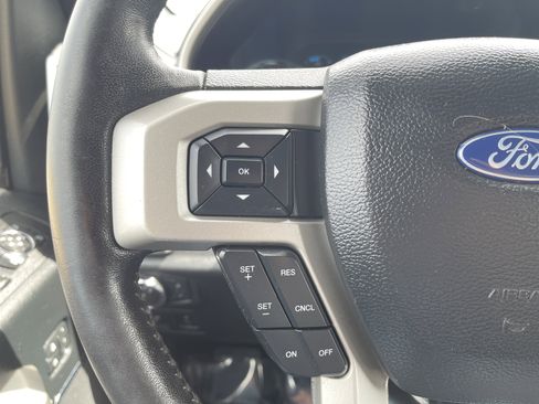 Used 2019 Ford F150 Lariat RWD image 18