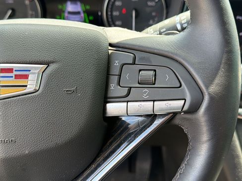 Used 2024 Cadillac XT6 Premium Luxury w/ Technology Package FWD image 18