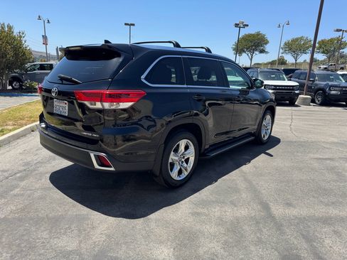 Used 2018 Toyota Highlander Limited AWD/4WD image 5