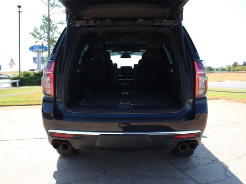 Used 2023 Chevrolet Tahoe Premier AWD/4WD image 9