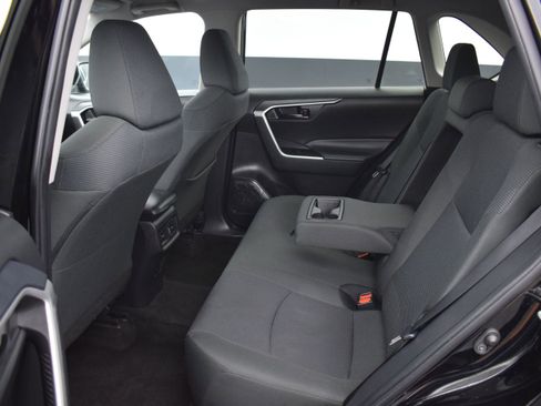 Used 2024 Toyota RAV4 LE AWD/4WD image 12