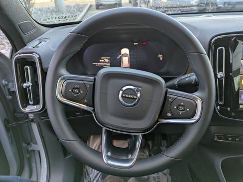 Used 2025 Volvo EX40 Core w/ Climate Package image 16