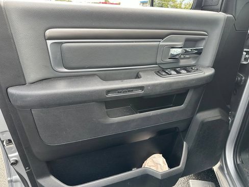 Used 2021 RAM 1500 Classic SLT AWD/4WD image 15