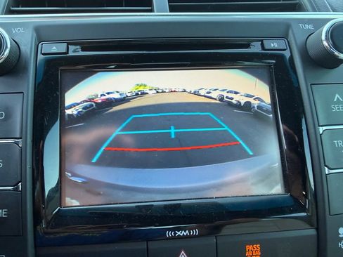 Used 2017 Toyota Camry XLE w/ Convenience Package FWD image 9
