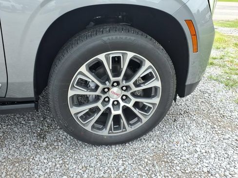New 2026 GMC Yukon XL Denali w/ Denali Reserve Package AWD/4WD image 9