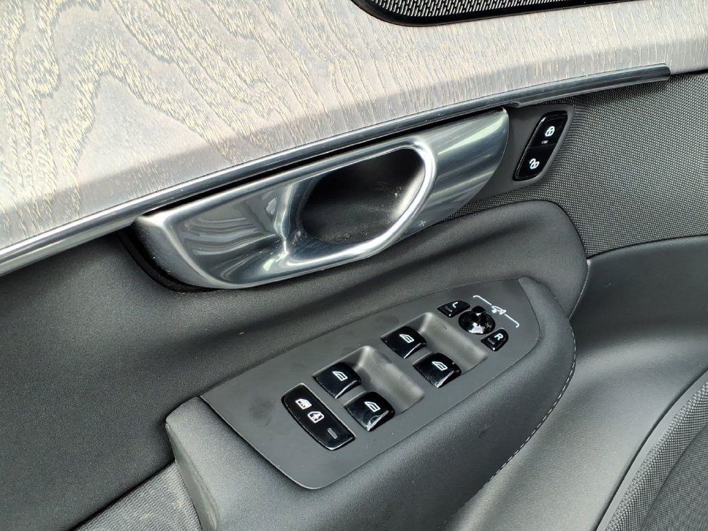 Certified 2026 Volvo XC90 B6 Ultra AWD/4WD image 10