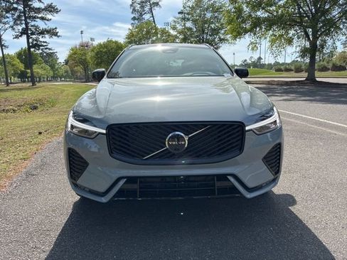 New 2026 Volvo XC60 B5 Plus w/ Protection Package Premier AWD/4WD image 11