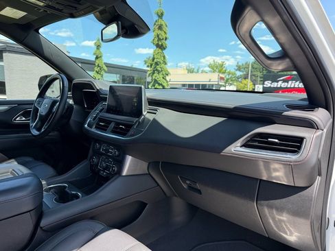 Used 2023 Chevrolet Suburban RST w/ Sport Performance Package AWD/4WD image 12