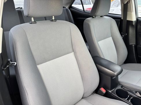 Used 2017 Toyota Corolla SE image 25